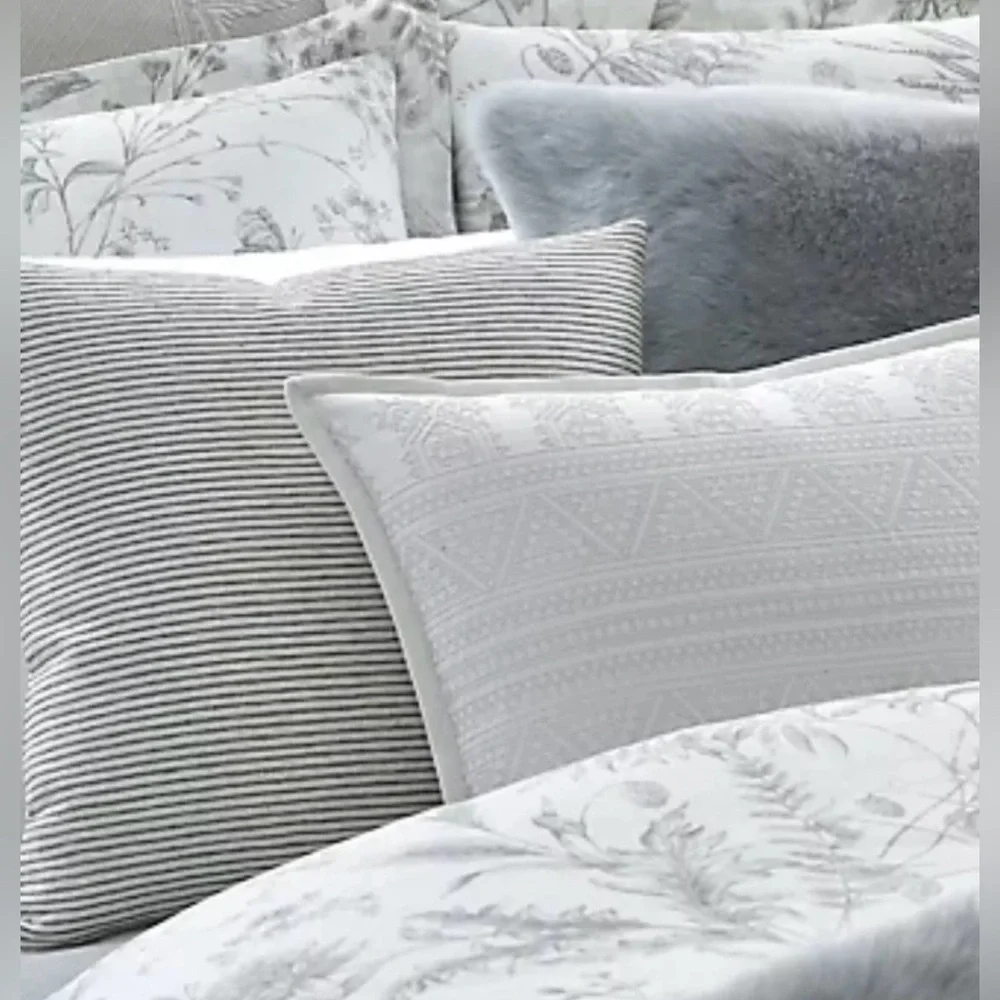 $215 NEW RALPH LAUREN HOME THROW PILLOW WOVEN ON BOTH SIDES 15 X 20 BED SOFA…